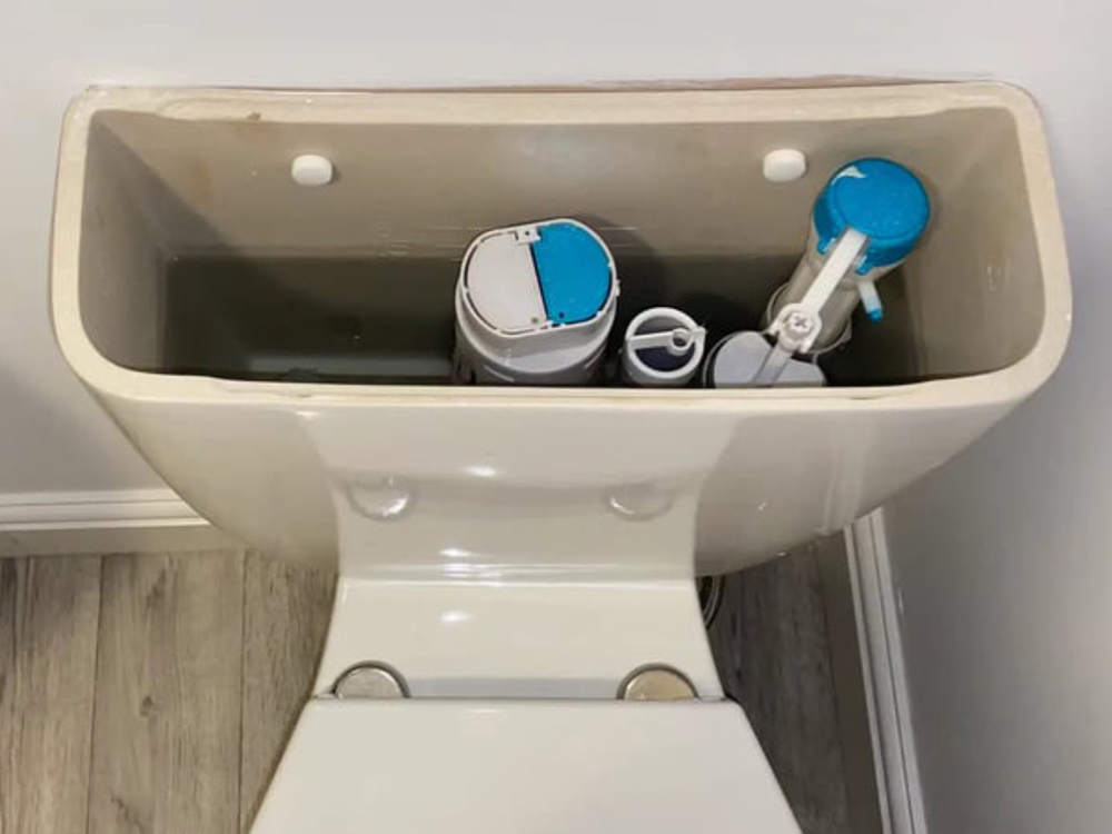 Vì Sao Bồn Cầu Xả Nước Liên Tục Không Ngừng? Nguyên Nhân Và Cách Khắc Phục