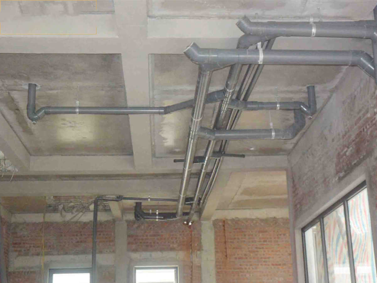 Khi Nào Cần Thay Mới Toàn Bộ Hệ Thống Điện Nước Trong Nhà?
